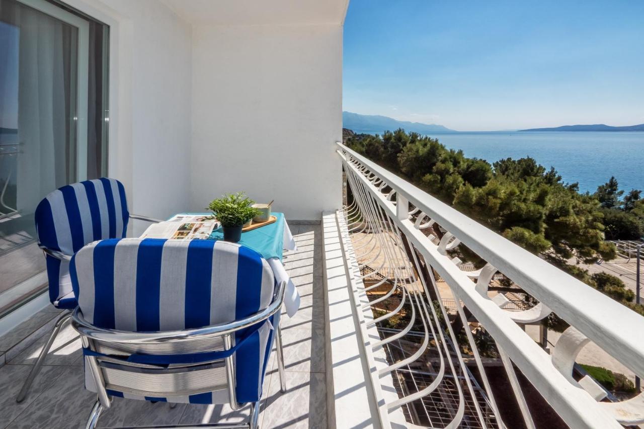 Apartments And Rooms By The Sea Lokva Rogoznica, Omis - 2973 エクステリア 写真